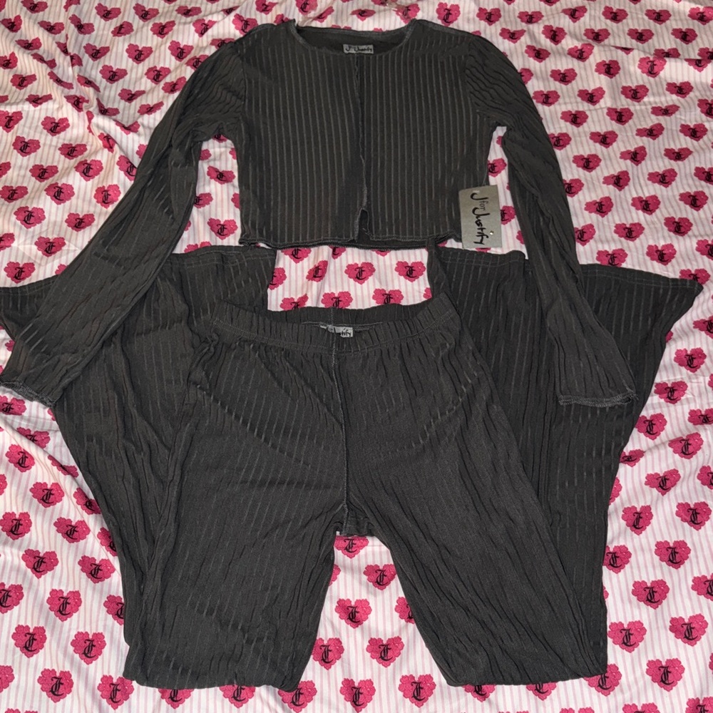 J for Justify charcoalRibbed Two-Piece Set very lightweight breathable material